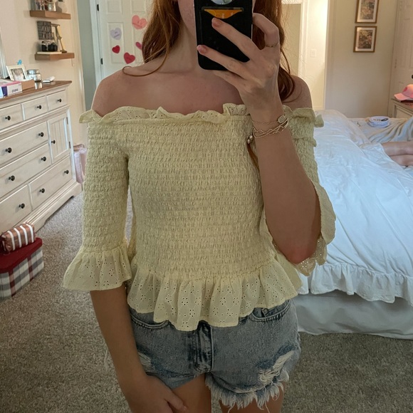 American Eagle Cream Ribbed Top with Ruffles - Picture 2 of 5